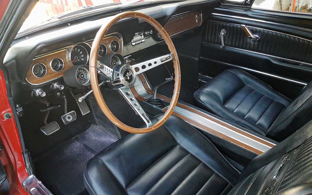 Interior of a Mustang GT 1966 Export with Rally Pac tachometer